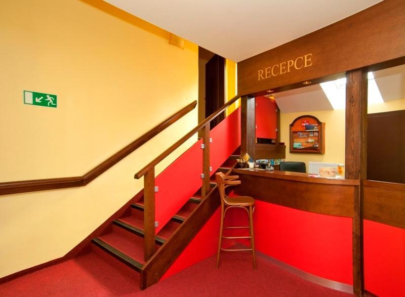 Hotel U Zlateho Byka Písek Kültér fotó
