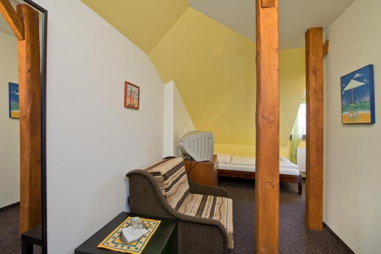 Hotel U Zlateho Byka Písek Szoba fotó