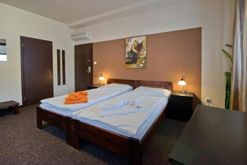 Hotel U Zlateho Byka Písek Szoba fotó