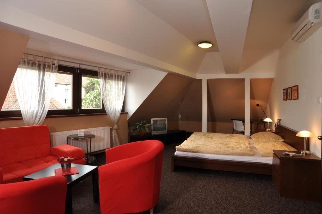 Hotel U Zlateho Byka Písek Kültér fotó